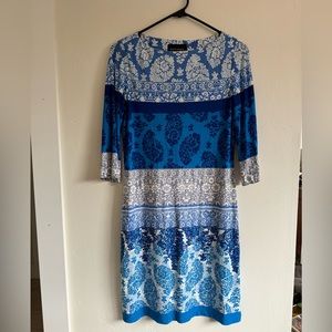 Blue white great pattern dress